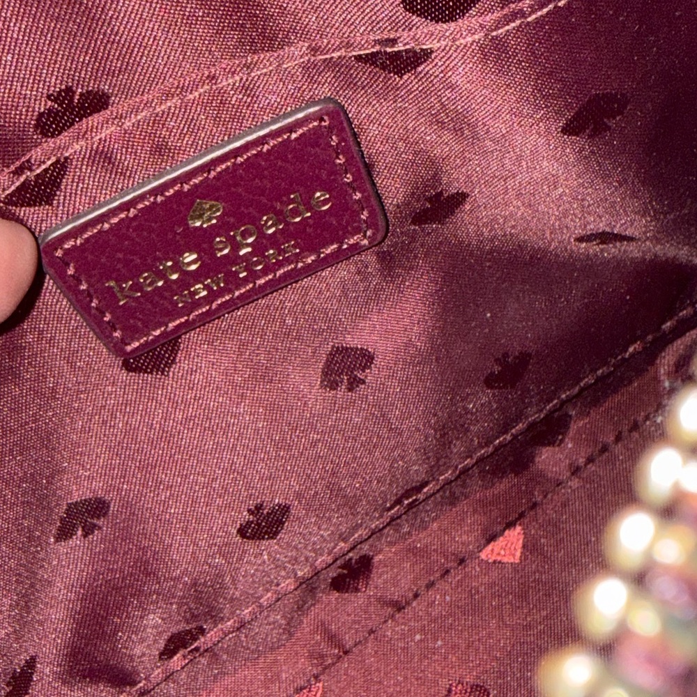 Kate Spade New York Burgundy Leather Crossbody Bag NWOT Adjustable Strap 💼 💜❤️ - Picture 5 of 8